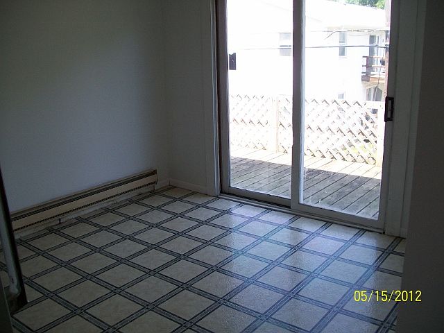1st image of 410 N 5th St APT 6