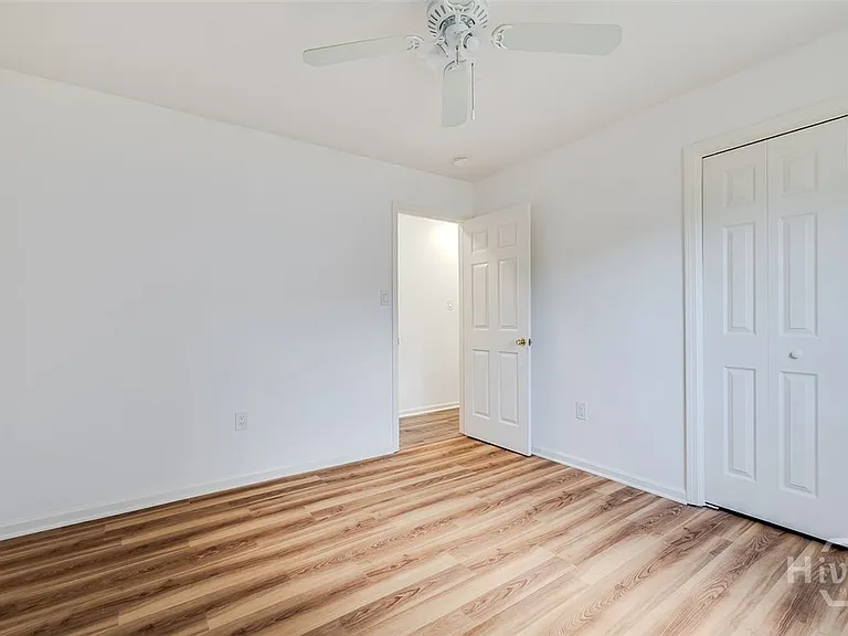 108 Village Lake Dr — Photo 28