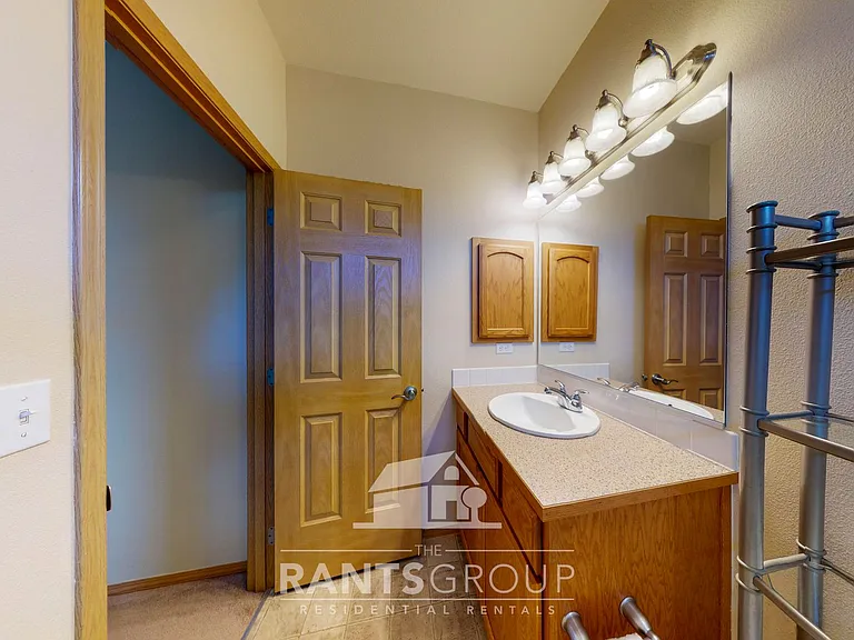 8242 Bainbridge Loop NE — Photo 17