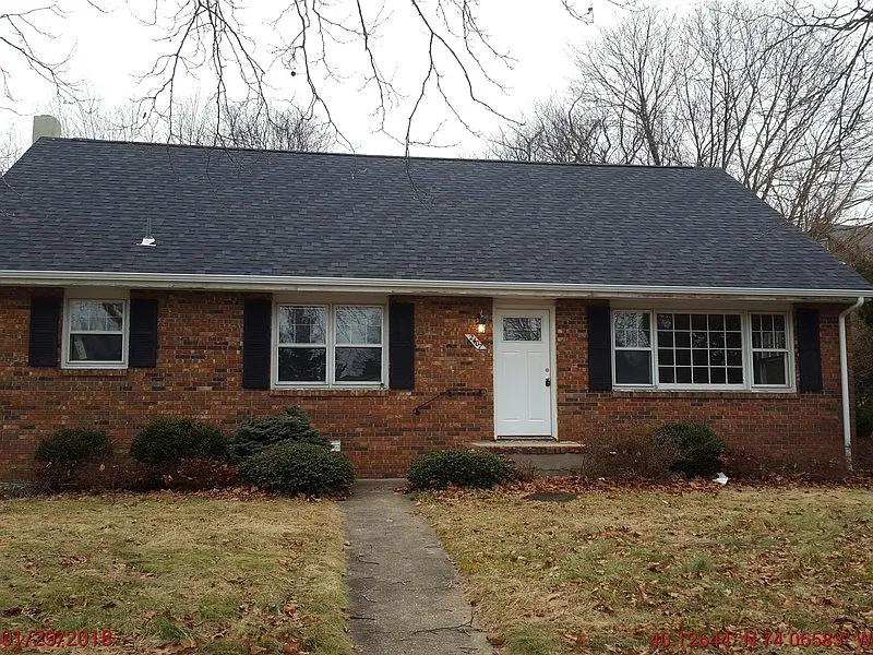 2407 Fairview Dr photo 1