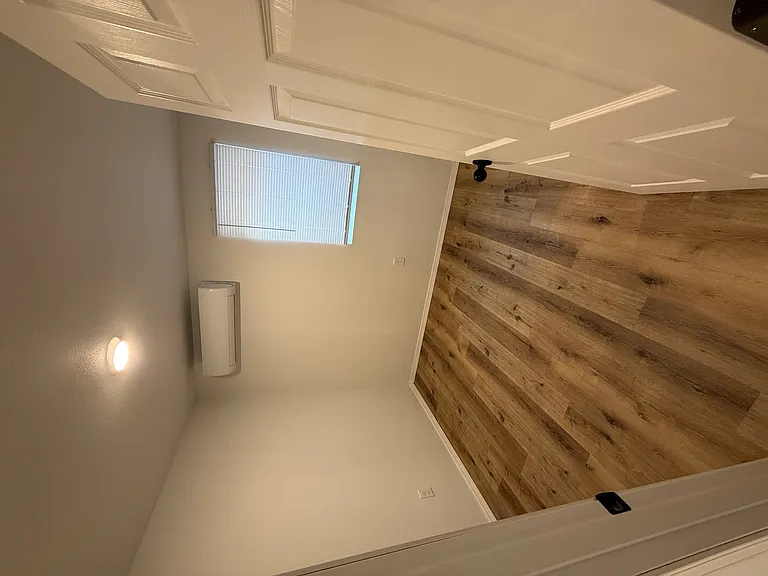 323 Seward Ave — Photo 7