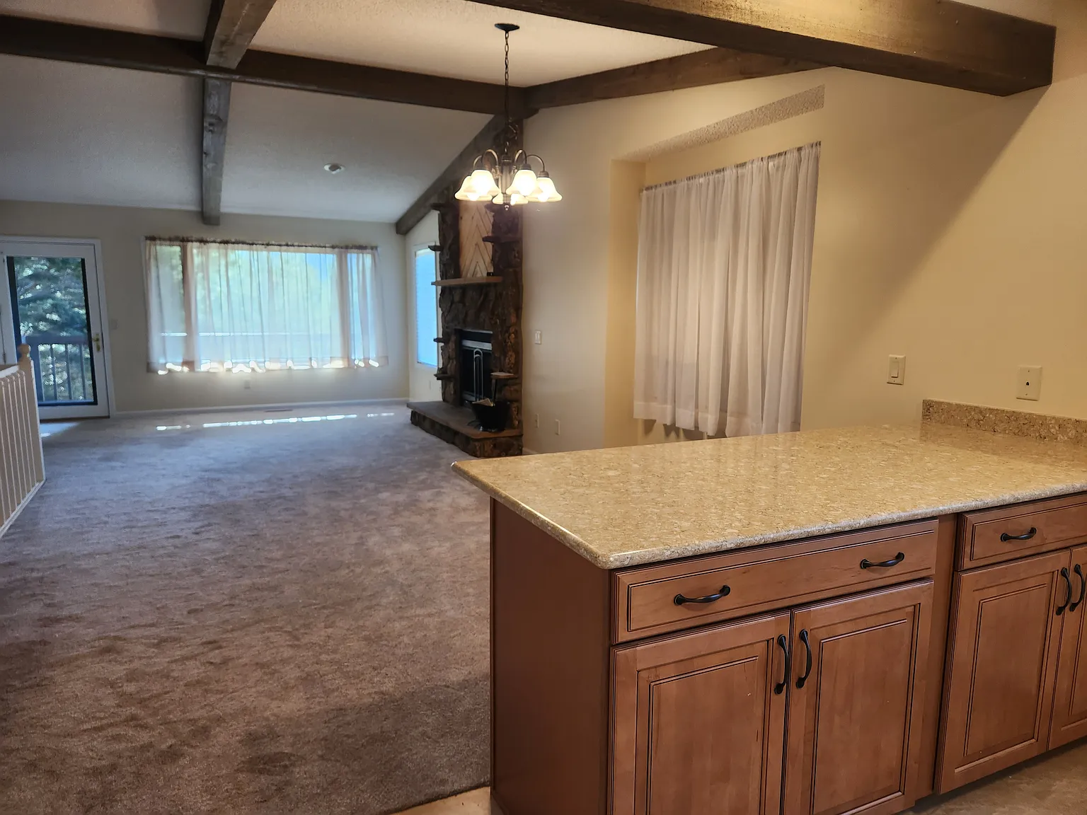 2 bed, 2.5 bath, 2380 sqft, $2,900 — Photo 4