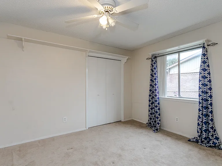 2517 Rosewood Dr — Photo 27