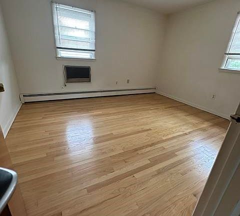 2nd image of 14 Cook Rd