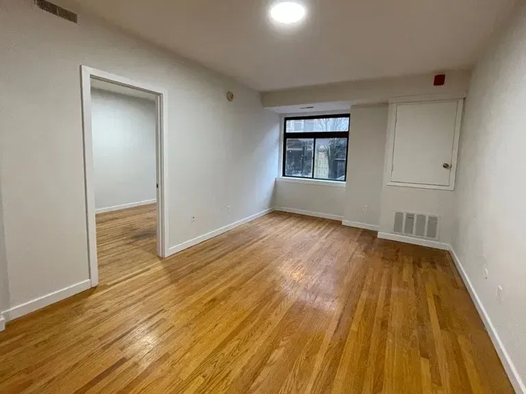 319 S 10th St #133A — Photo 7