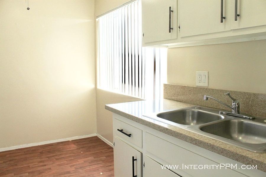 1st image of 5860 Albemarle St #5