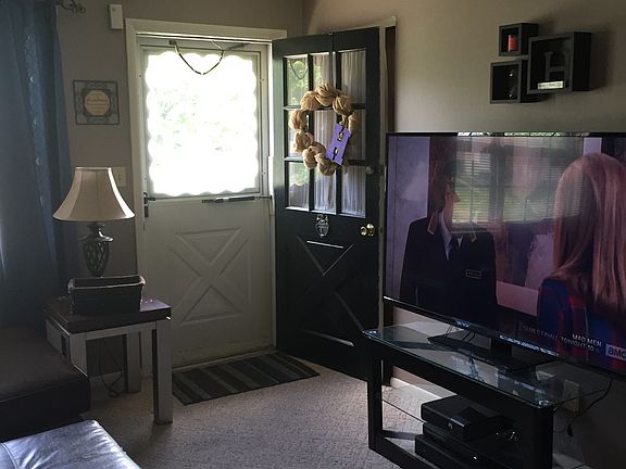 4th image of 801 Delman Dr