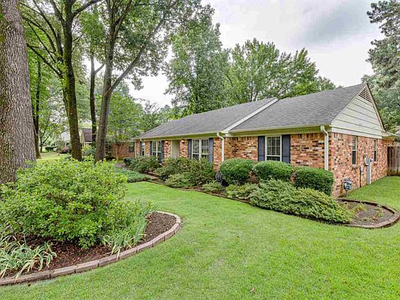 3rd image of 7919 Cloverbrook Ln