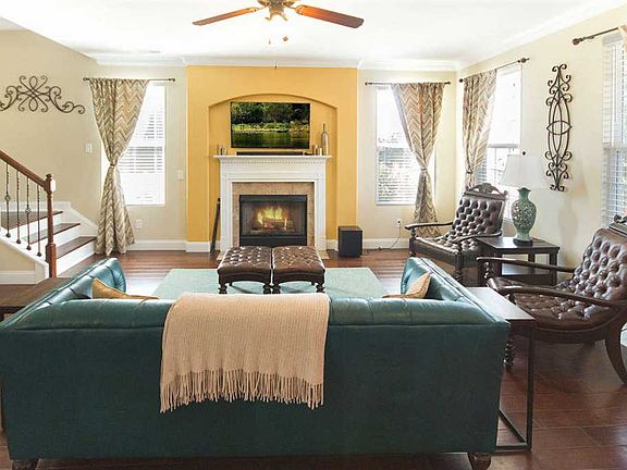 5th image of 1117 Pegasus Dr NW