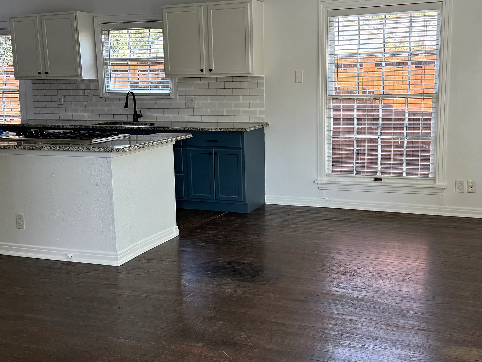 3 bed, 1053 sqft, $1,700 — Photo 3