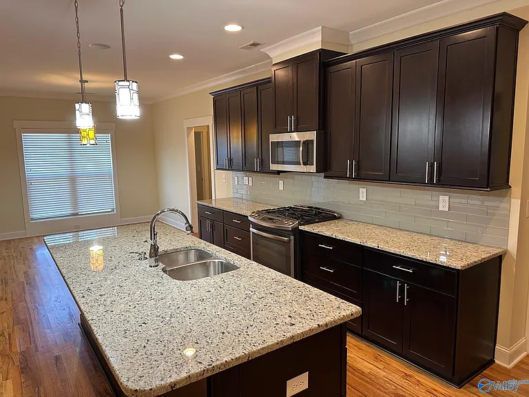 211 Blackoak Dr — Photo 8