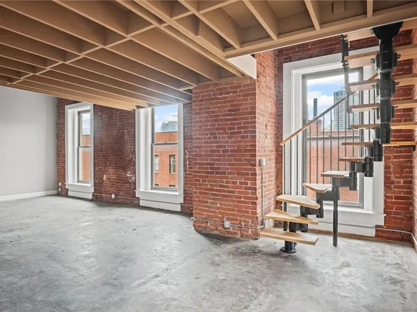 113 W 5th St #309, Kansas City, MO 64105