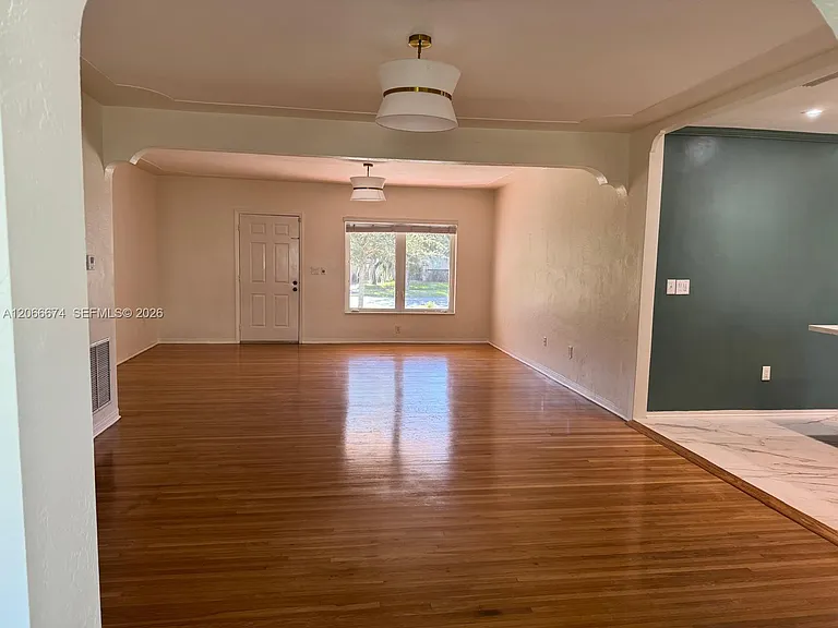 431 Candia Ave — Photo 19