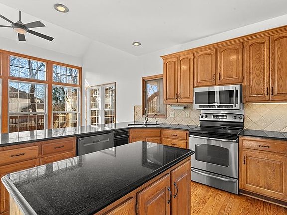 3rd image of 12929 Reeder St