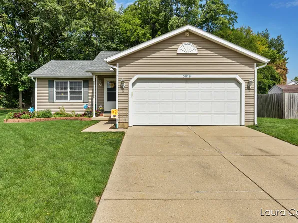 3816 Amberly Ct SE, Grand Rapids, MI 49508