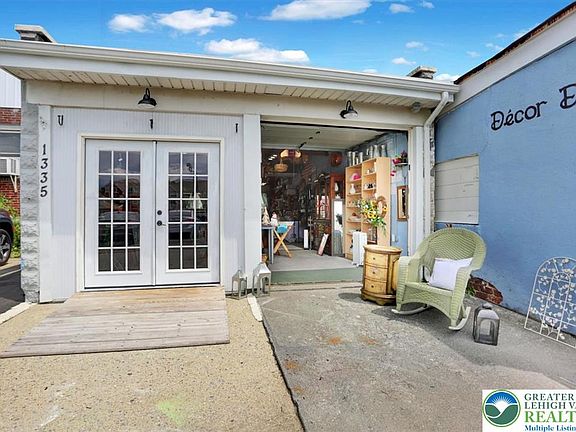 4th image of 1335 Center St