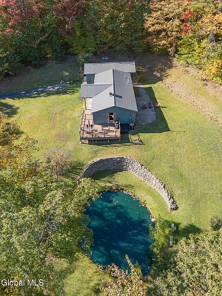 4th image of 4250 Weaver Hollow Road