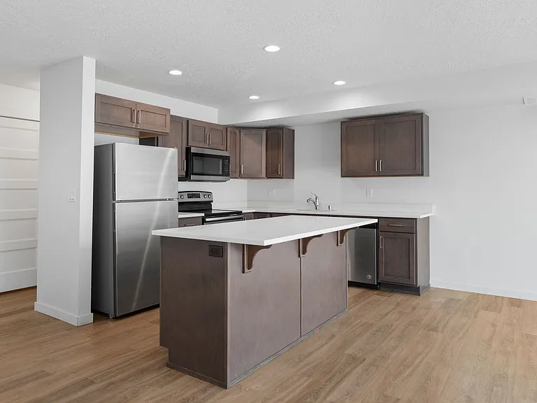 1510 N Michigan Ln — Photo 4