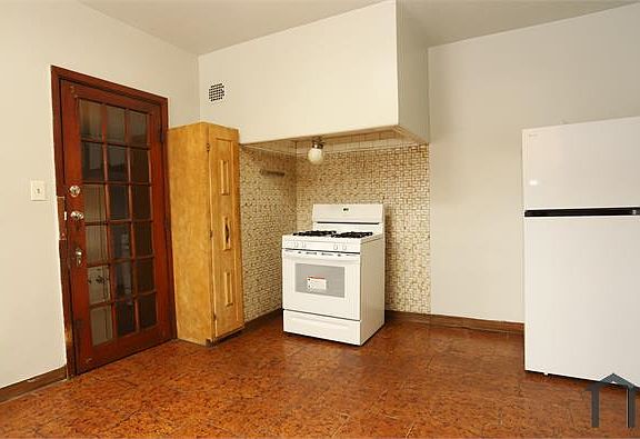 5th image of 5611 Fleet Ave