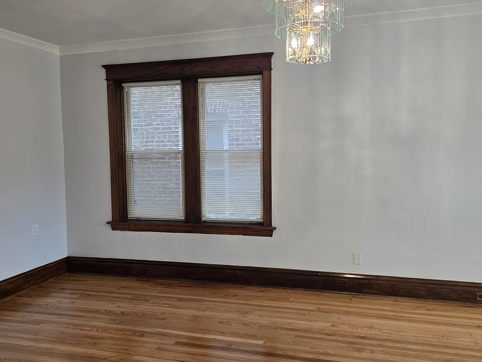 4022 W Cermak Rd — Photo 4