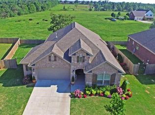 1431 S Hampton Xing, Cave Springs, AR 72718