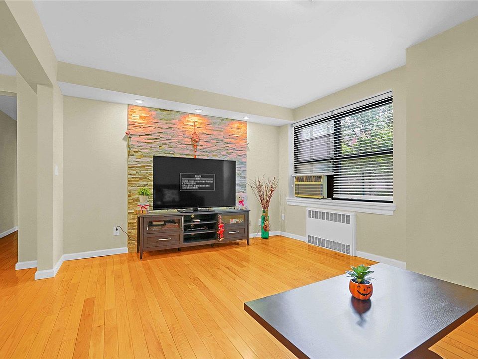 1st image of 141-09 28th Avenue #2B