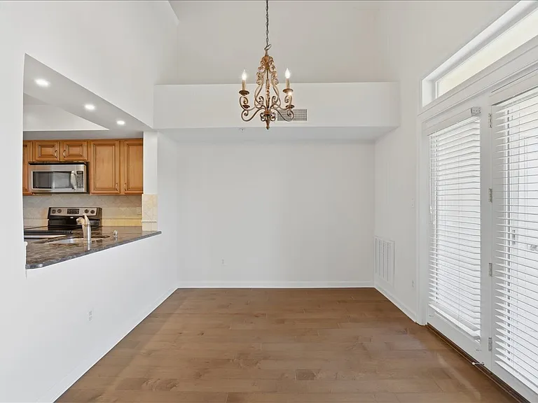 1304 Garden Wall Cir #F — Photo 6