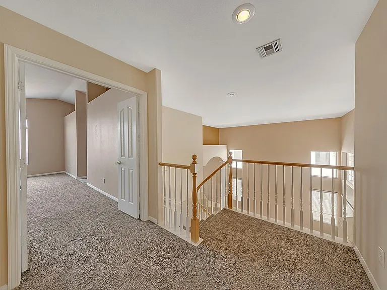 9387 Chateau Street Jean Dr — Photo 32