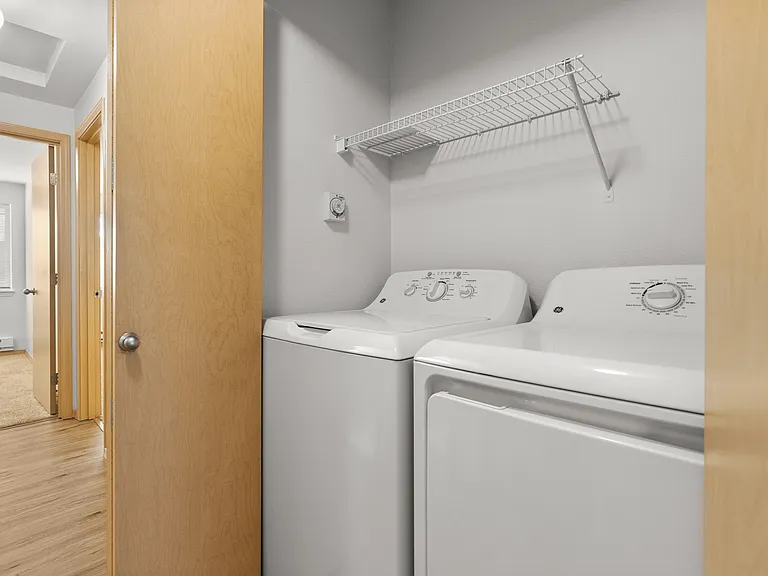 2 Bed 2 Bath Deluxe - 1008 Sq Ft 2 Bed 2 Bath Deluxe - 1008 Sq Ft