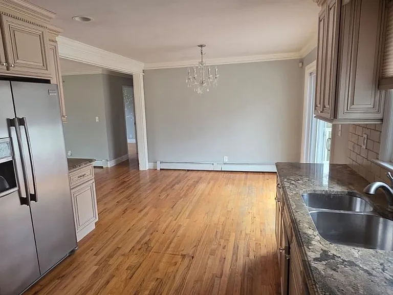 20 Woodmere Dr — Photo 7