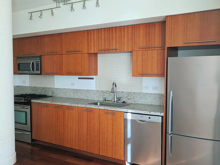 2911 2nd Ave #623 — Photo 2