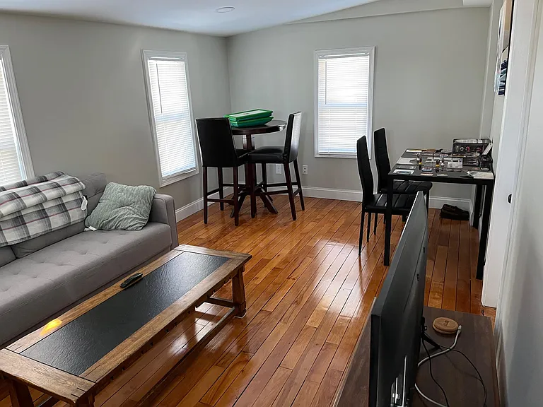 215 Custer Ave #B — Photo 13