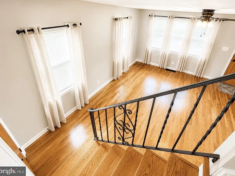 808 Delaware Ave — Photo 4