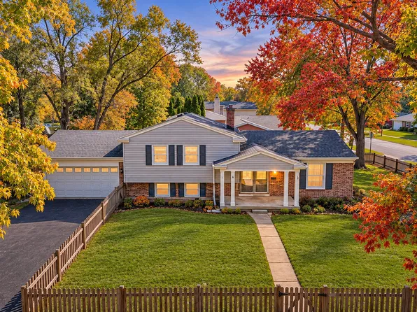 4 Tamarack Ave, Naperville, IL 60540