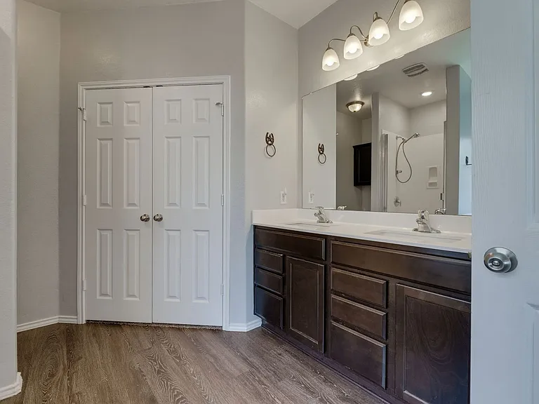 267 Bainbridge Rd — Photo 15
