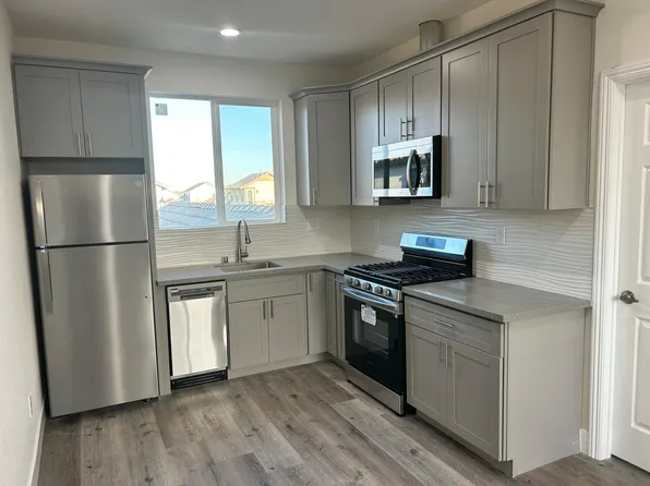 288 E Ramsey Dr, Tracy, CA 95391