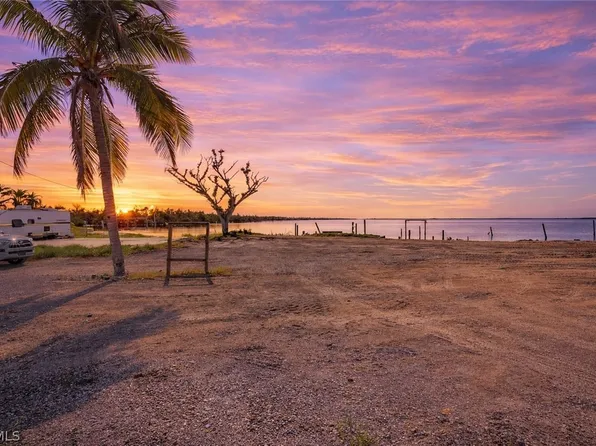 4225-4227 Pine Island Rd NW, Cape Coral, FL 33993