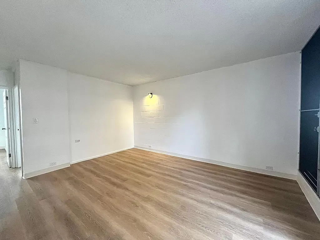 2 bed, 600 sqft, $2,200 — Photo 4