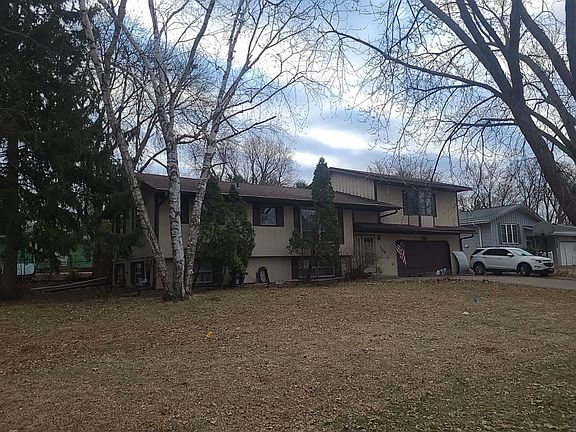 3rd image of 549 Grovner Ave N