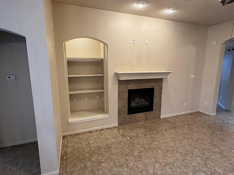 12401 Central Park Dr — Photo 16
