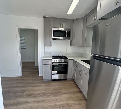 4th image of 510 S Chicago St #1/2