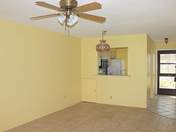 3rd image of 3125 Mission Grove Dr