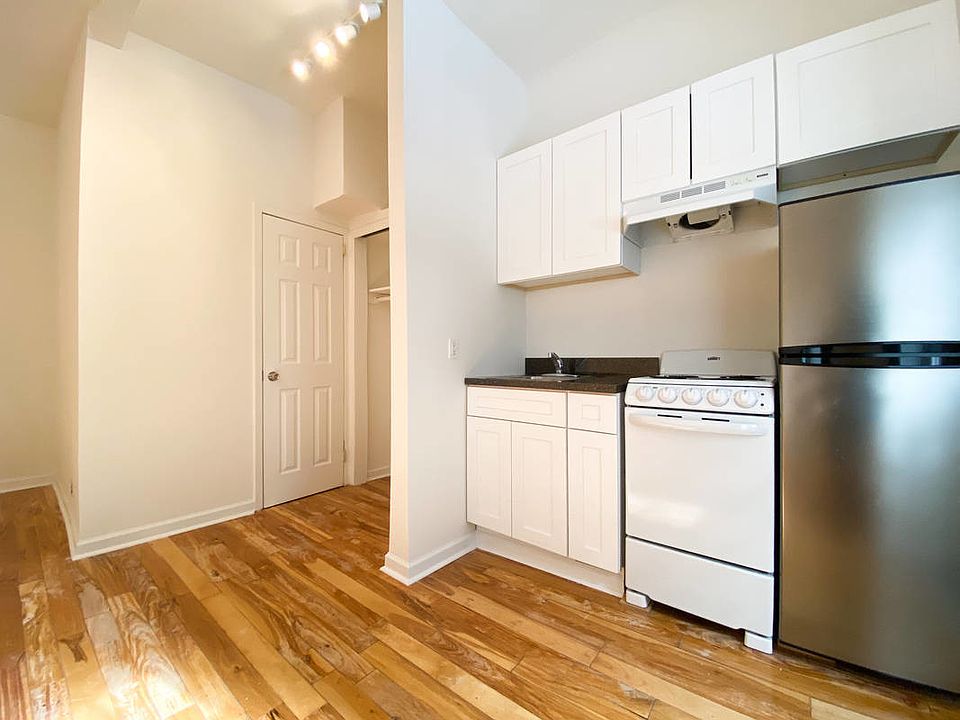 1st image of 487 Clinton Ave #C1