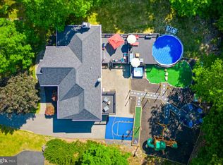 134 Pasquin Dr, East Stroudsburg, PA 18301