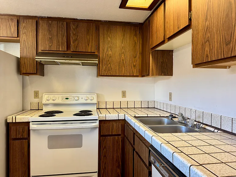 290 Sierra St #2 — Photo 2