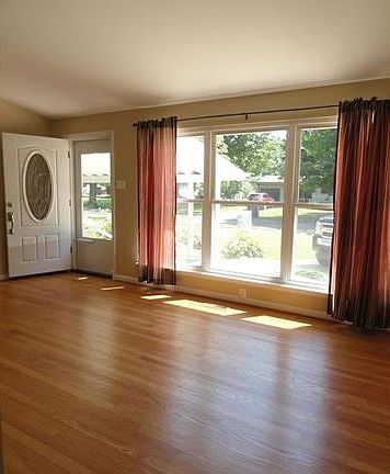 5th image of 960 Florland Dr