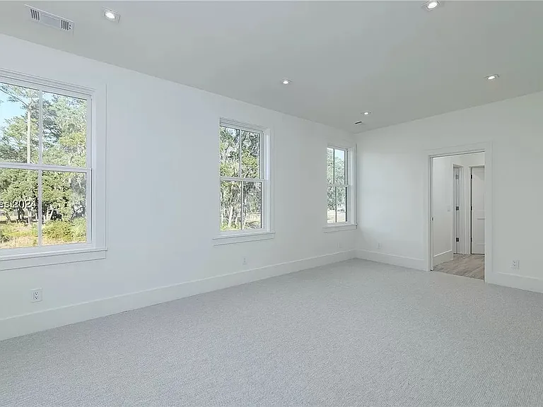 221 Vinson Rd — Photo 9