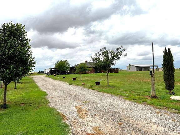 2nd image of 8815 N County Road 2100