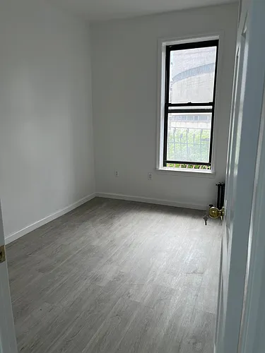 107 Hester St #7 Photo 1