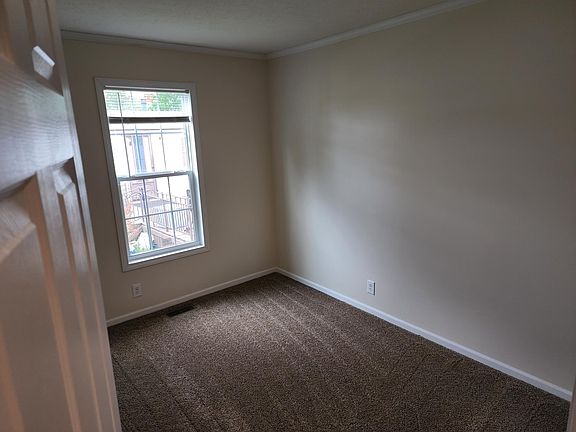 4th image of 49825 Berkshire Dr E #432